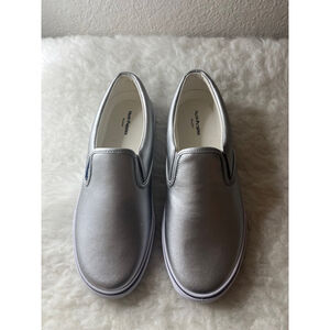 NWOT Hush Puppies Bianca Slip On Tennis Shoes Women Size 10M